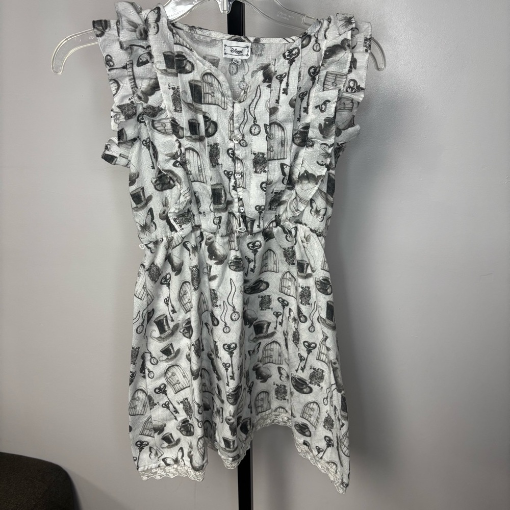 DSigned Disney’s Alice in Wonderland Vintage Girl’s Dress Size 7/8‎